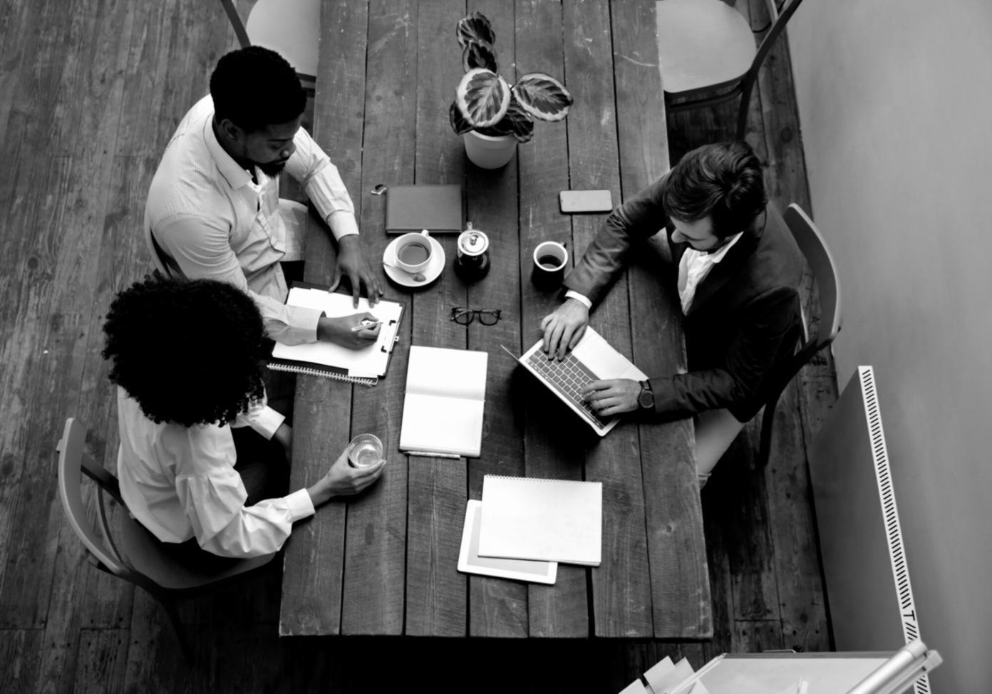 Beratungsgespräch zur langfristigen Finanzplanung